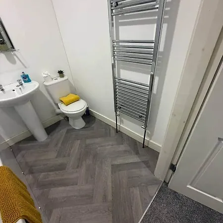 2 Bedroom Serviced In - 4 דירה *