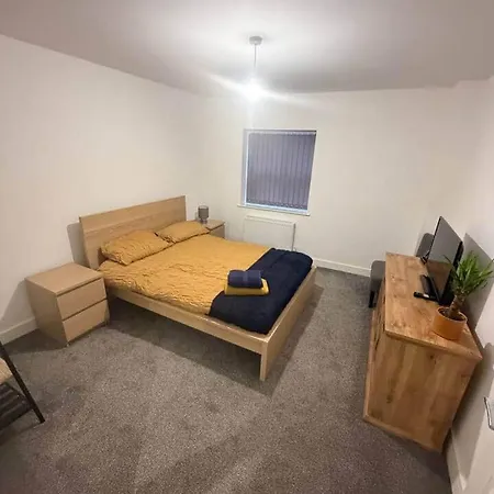 アパート 2 Bedroom Serviced In - 4 *